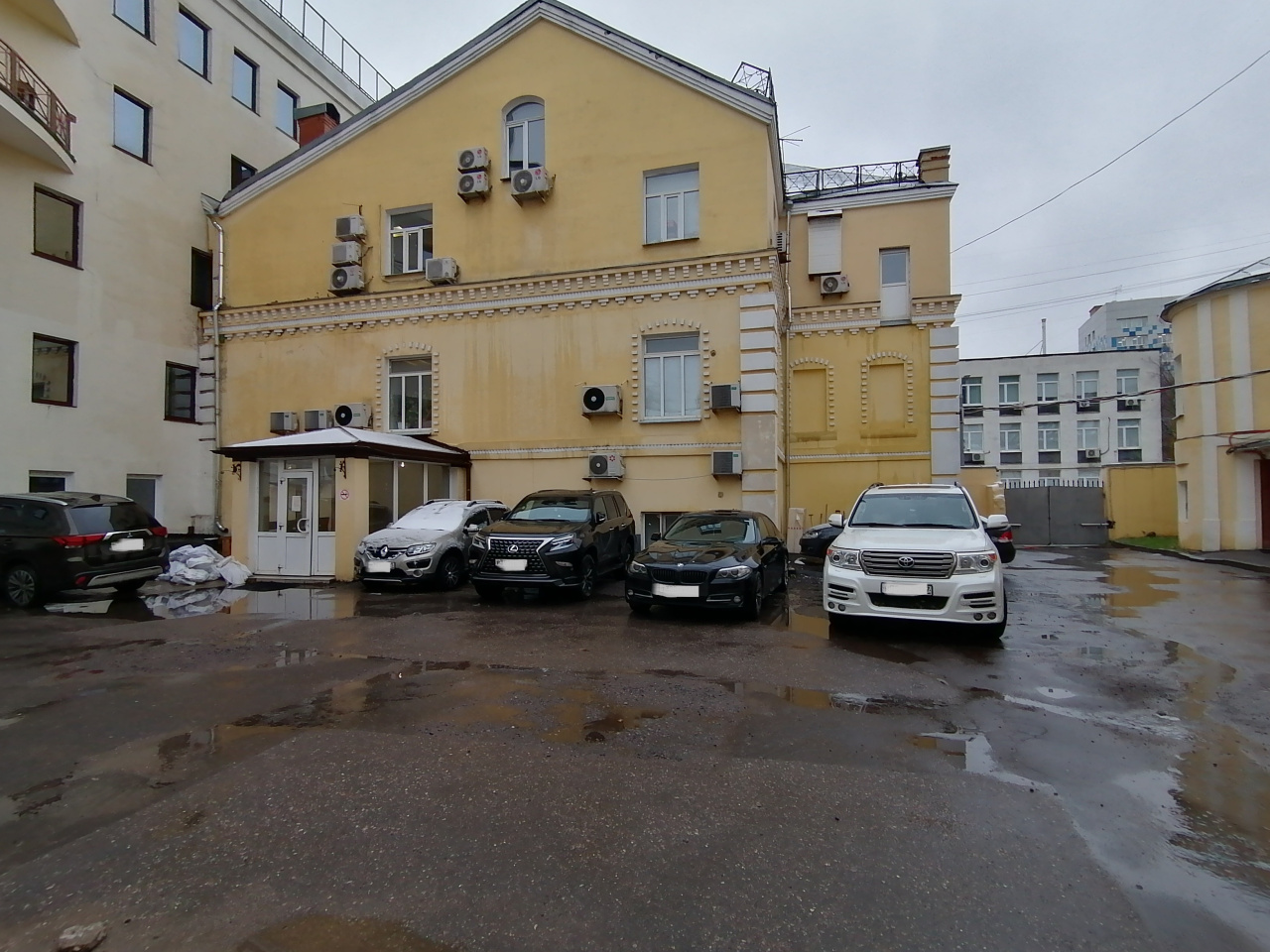 фасад дома, здание по адресу г Москва, ул Николоямская, д 38 стр 1